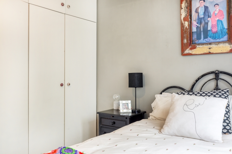 2 Bedroom Property for Sale in Vredehoek Western Cape